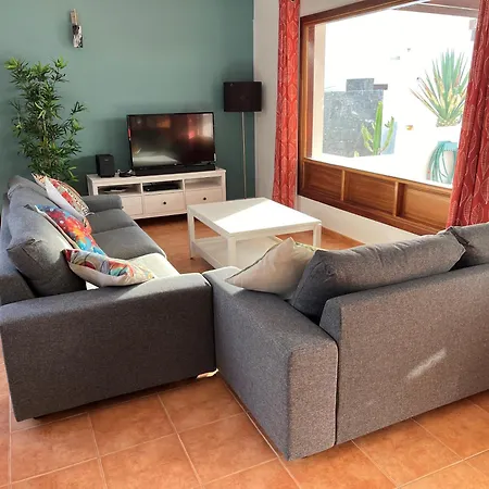 Citrus - Playa Blanca, Private Heated Pool, Air Conditioner Вилла Коста Бланка
