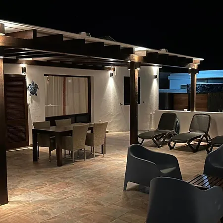 Citrus - Playa Blanca, Private Heated Pool, Air Conditioner Коста Бланка