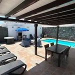 Citrus - Playa Blanca, Private Heated Pool, Air Conditioner